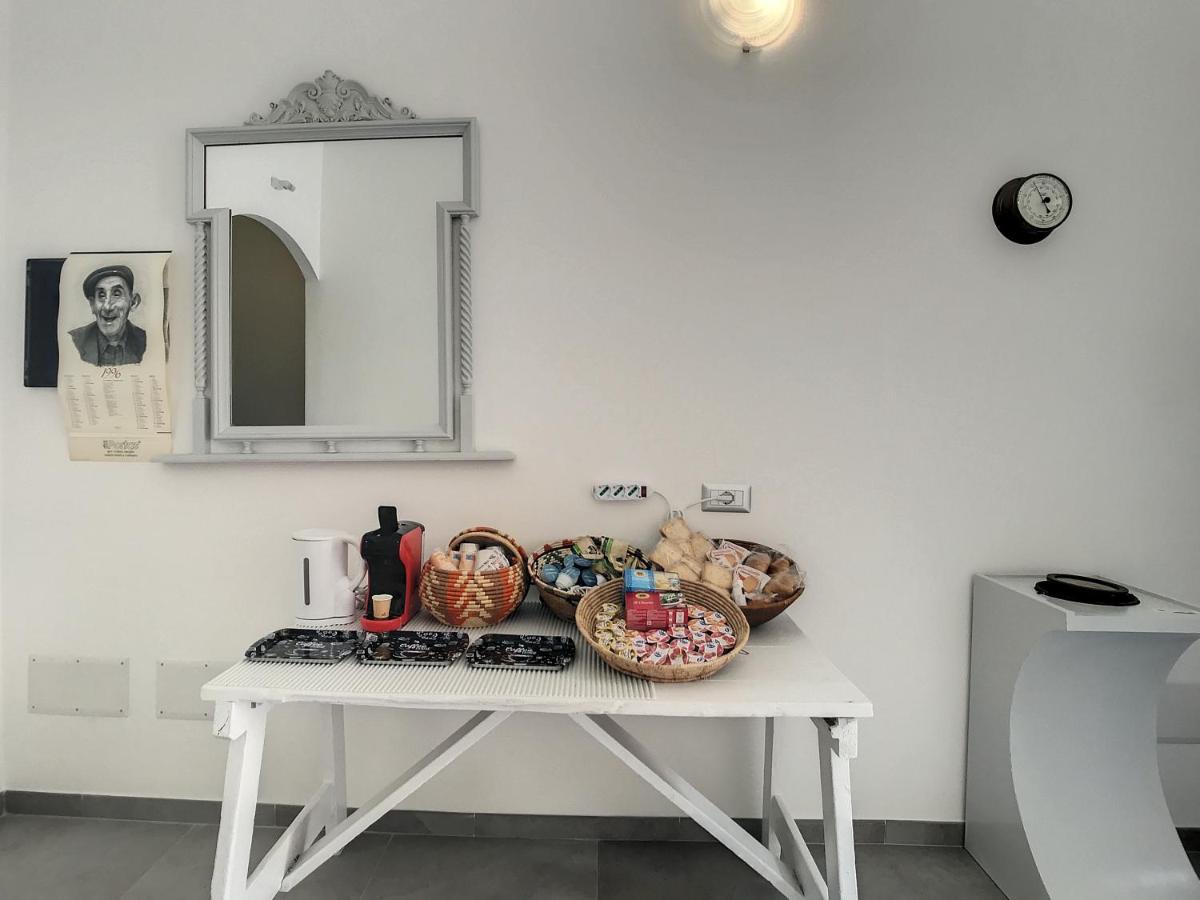 Il Bed And Breakfast Al Centro カステルサルド エクステリア 写真